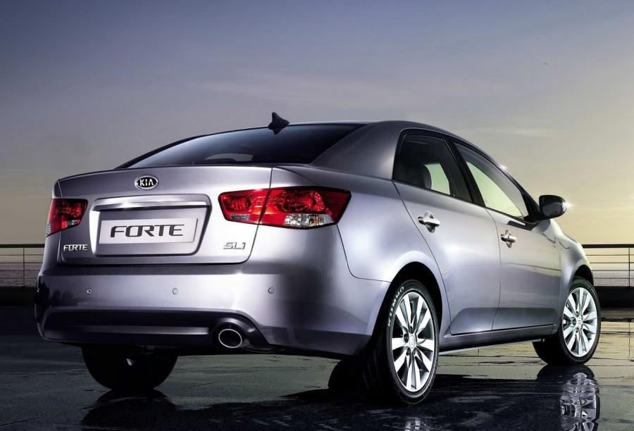 Kia Forte 2009 года  (фото 16 из 128)